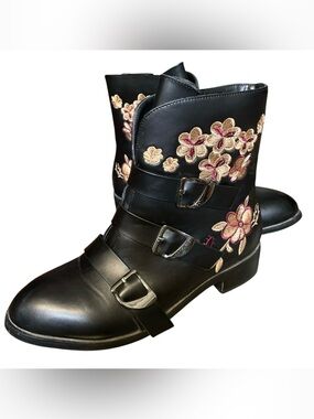 Monroe & Main black ankle boots buckles and floral embroidered size 9